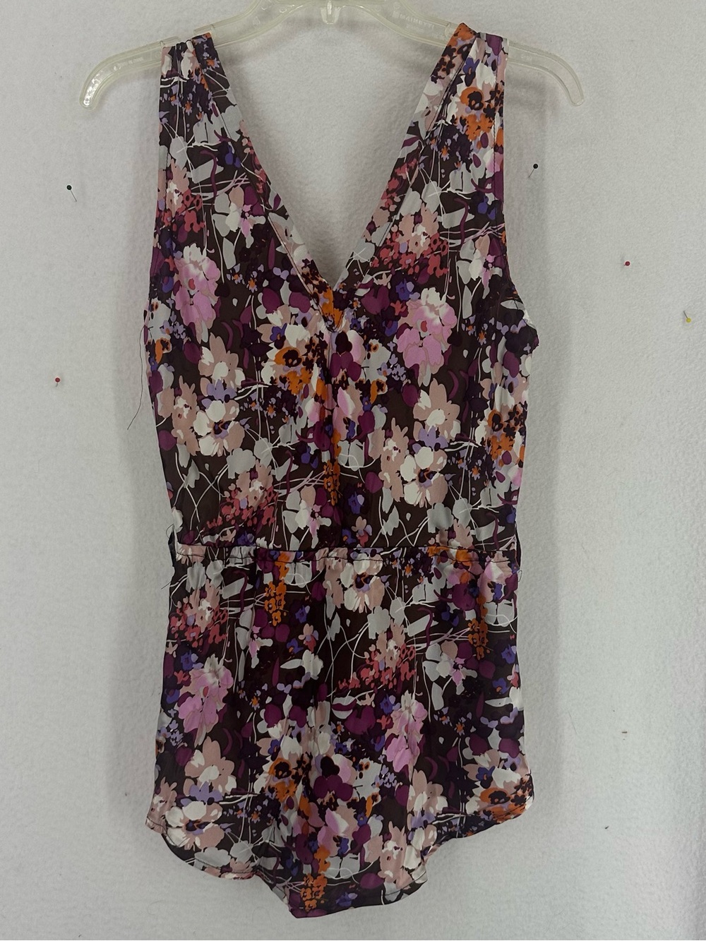 Sharagano 100% Silk Floral Open Back V Neck Sleeveless Blouse Medium